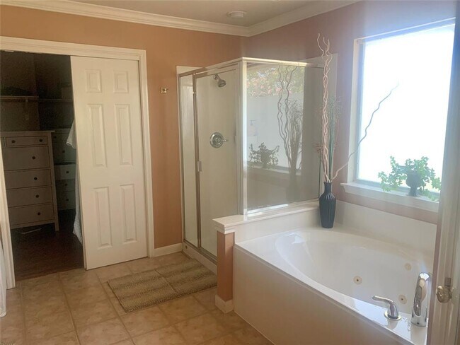 Building Photo - 8419 Sea Ash Cir