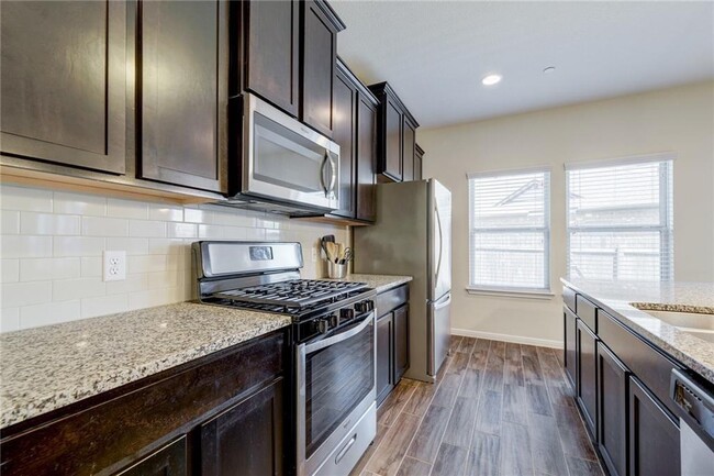 Building Photo - 2304 S Lakeline Blvd