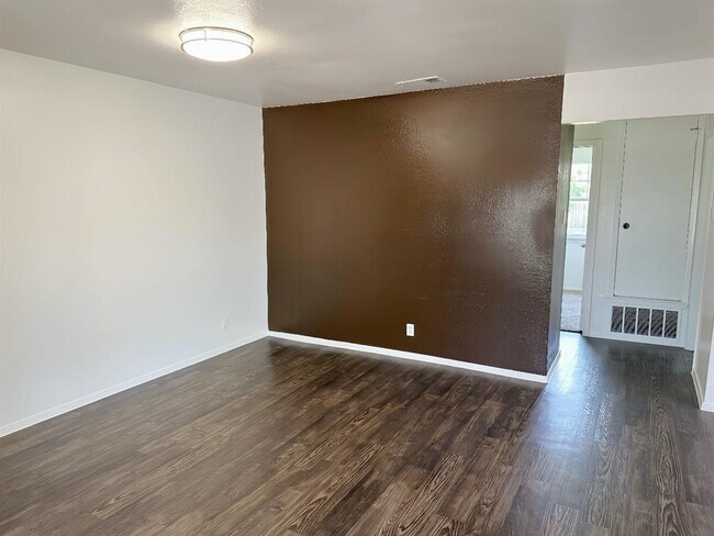 Building Photo - 2312 Rachael Ct