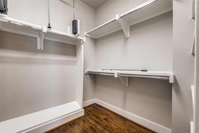 Building Photo - 4211 Rawlins St