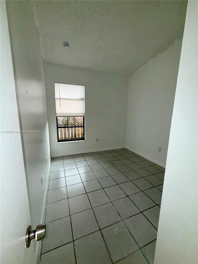 Building Photo - 6703 NW 192nd Terrace