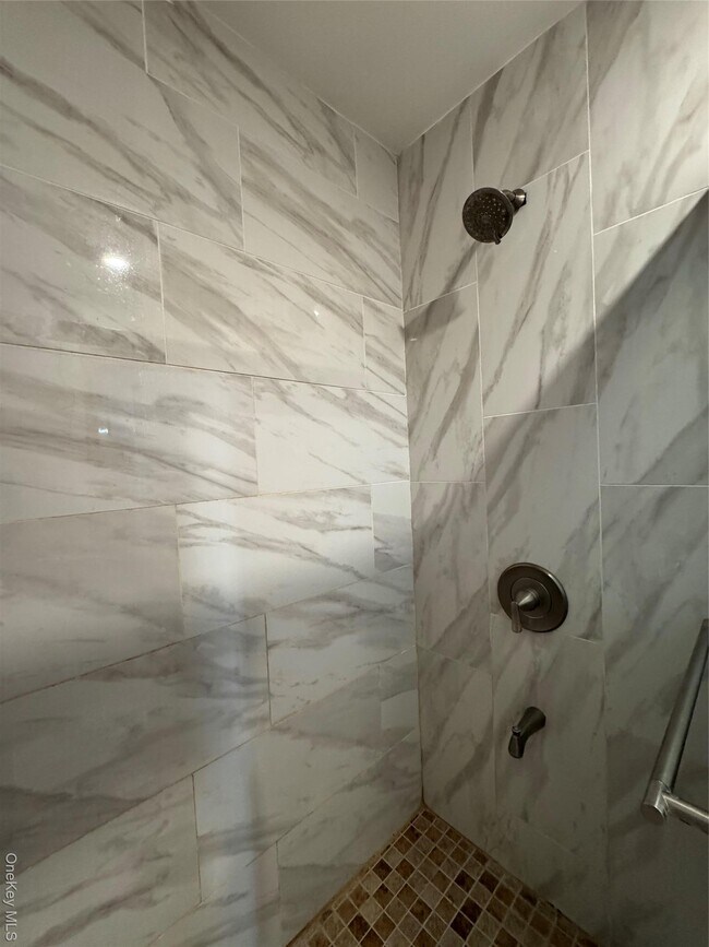 Building Photo - 287 NY-32