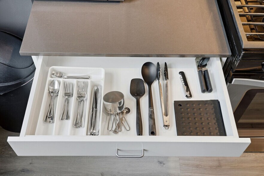 Building Photo - 417 S Dearborn St