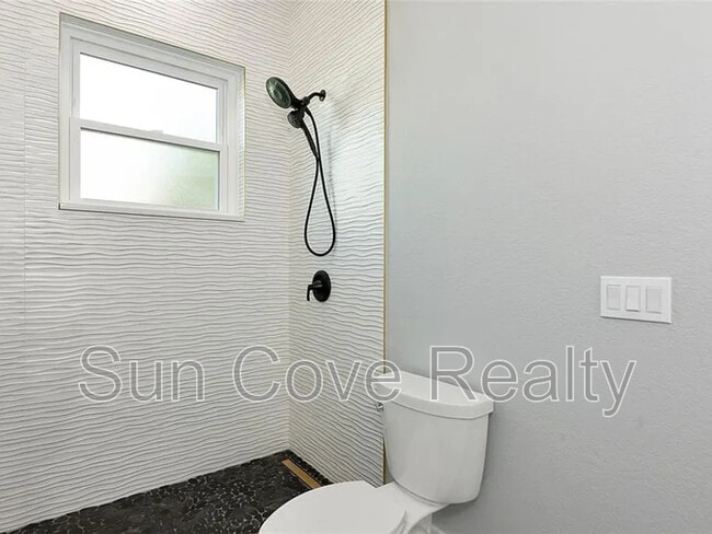 Building Photo - 600 Eagle Watch Ln