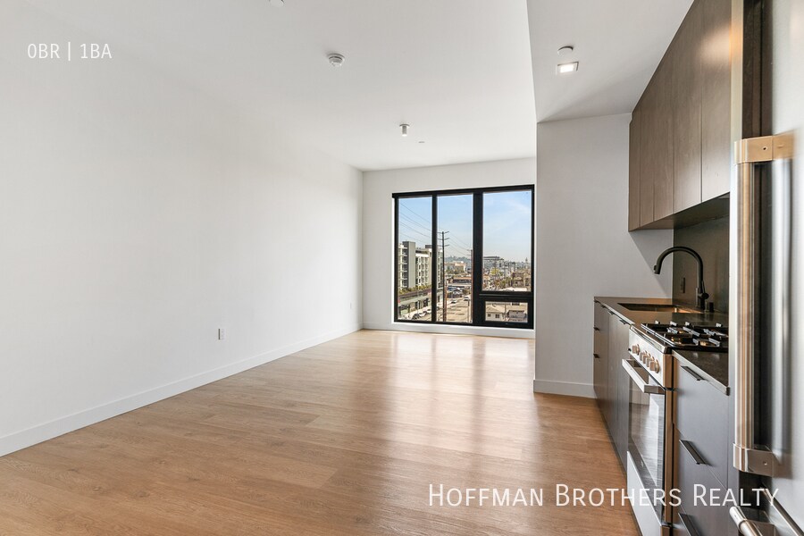 Building Photo - 10700 Tabor St