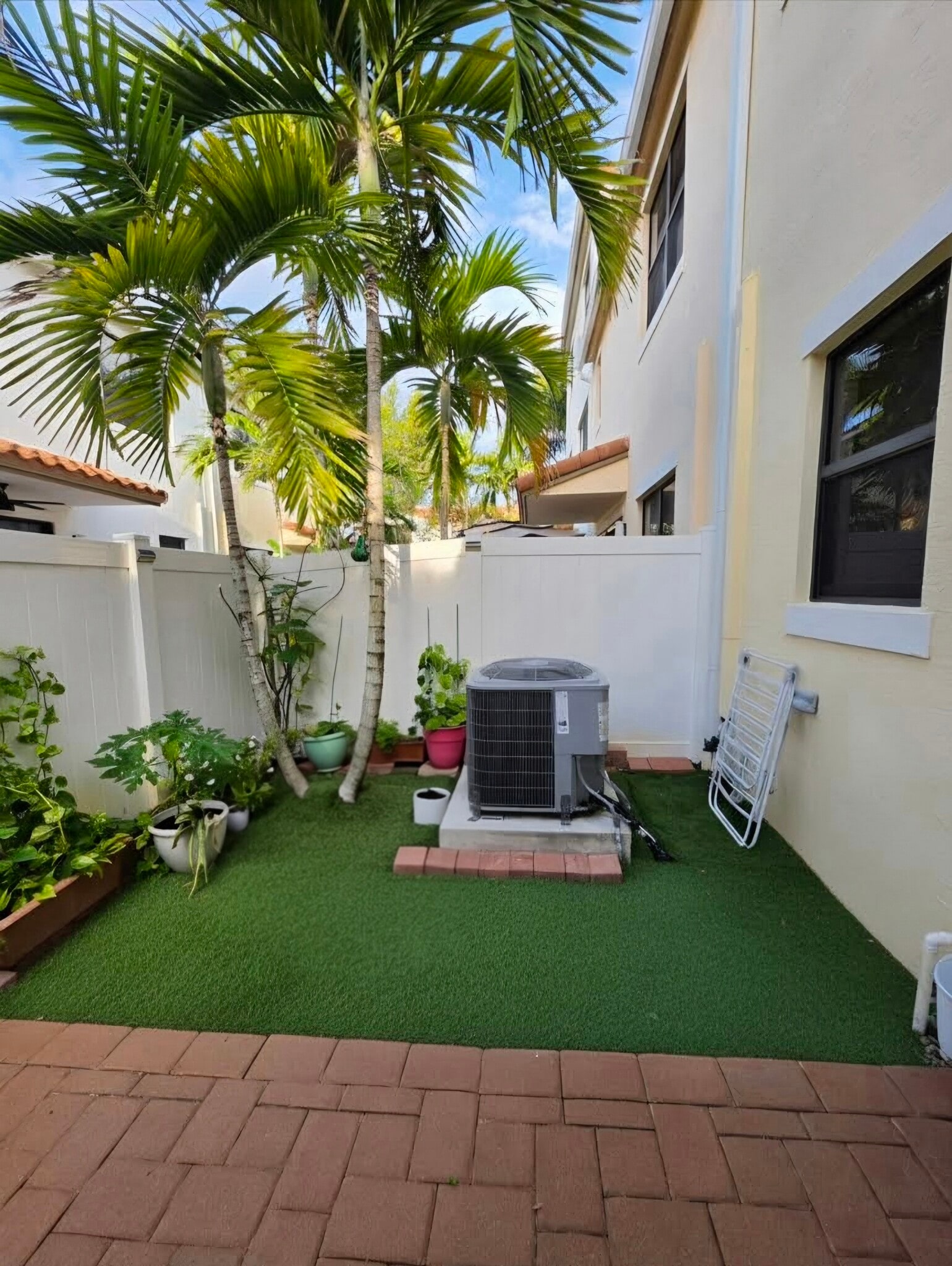 Building Photo - 20914 NW 1st Dr