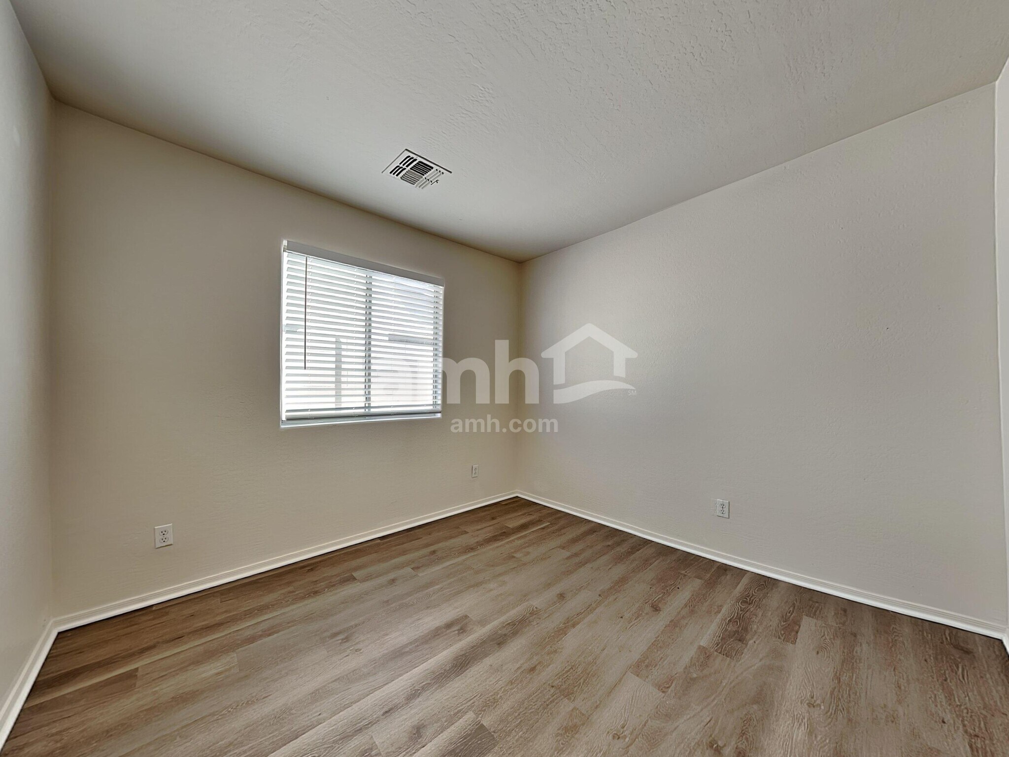 Building Photo - 11210 W Rio Vista Ln