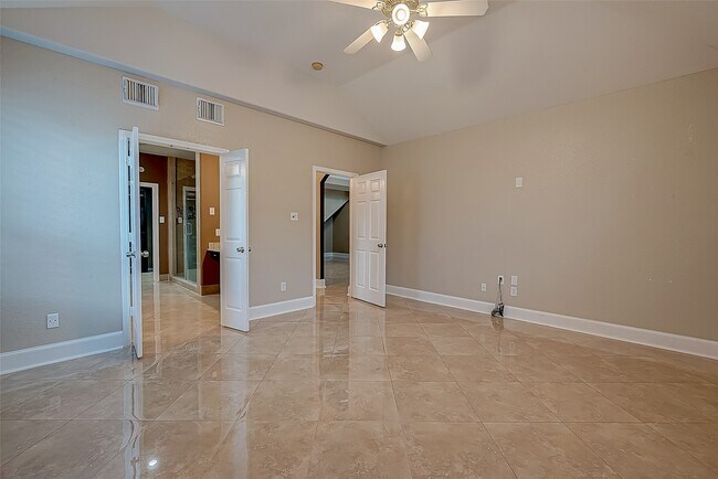 Building Photo - 1419 Kyle Hill Ln