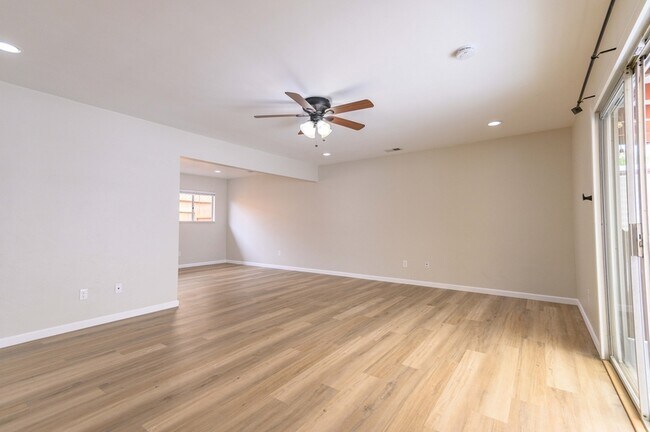 Building Photo - 358 I Ave