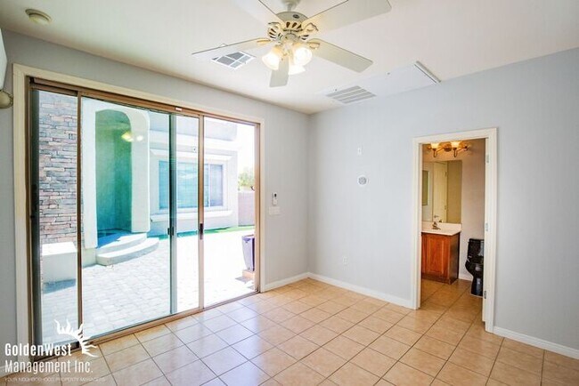 Building Photo - Stylish 5Bdm 4.5Ba Home in Las Vegas.