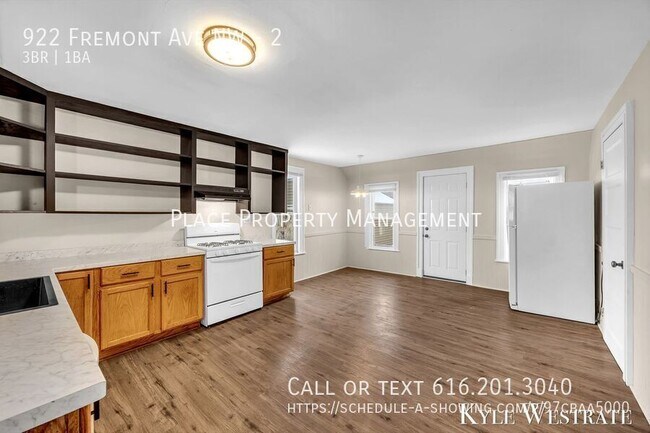 Building Photo - 922 Fremont Ave NW