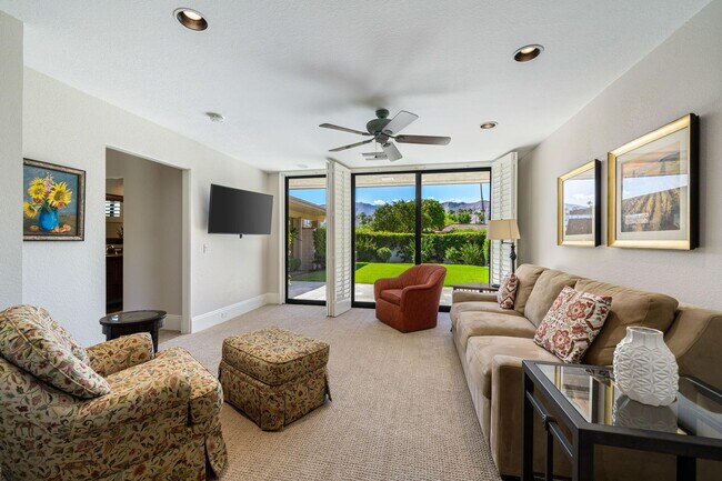 Building Photo - 6 Oxford Ct