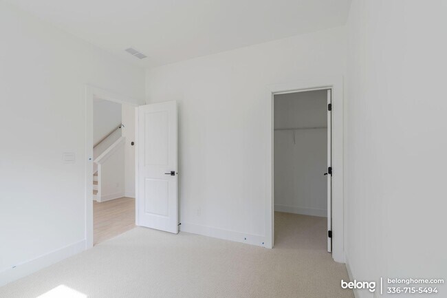 Building Photo - 2120 Opulent Oaks Ln