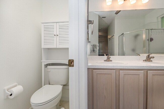 Building Photo - For Rent: Stunning Home in Tranquil Greystone Subdivision.