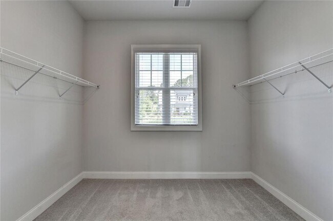 Building Photo - 3695 Andover St