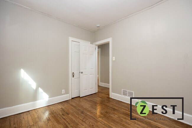 Building Photo - 3740 Tyler St