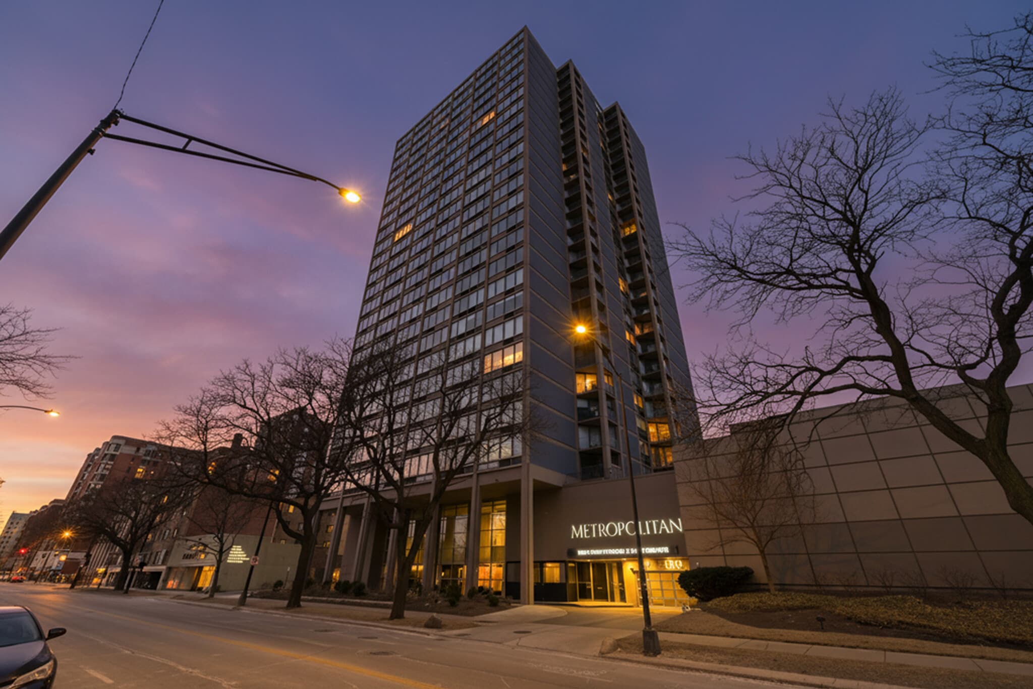 Building Photo - 5320 N Sheridan Rd