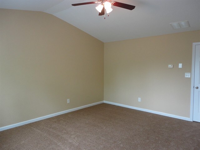 Building Photo - 2992 Briaroak Dr