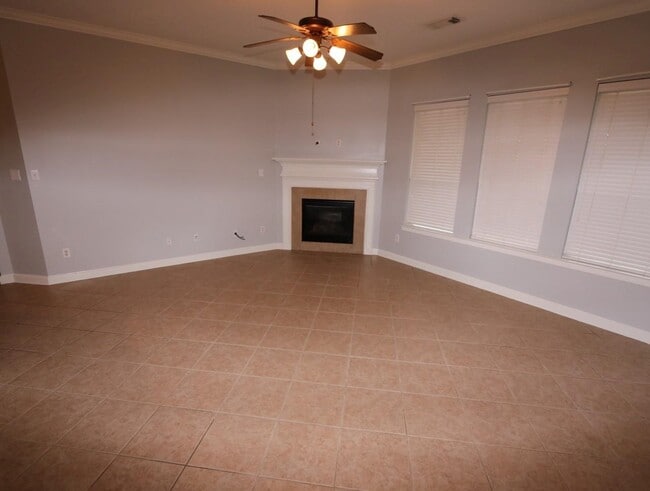 Building Photo - 28238 Daystrom Ln