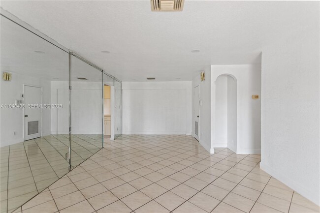 Building Photo - 3521 NW 18th Pl