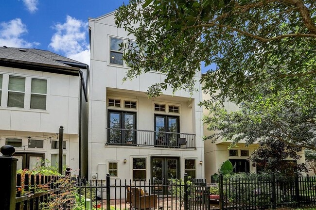 Building Photo - 10912 Wrenwood Park