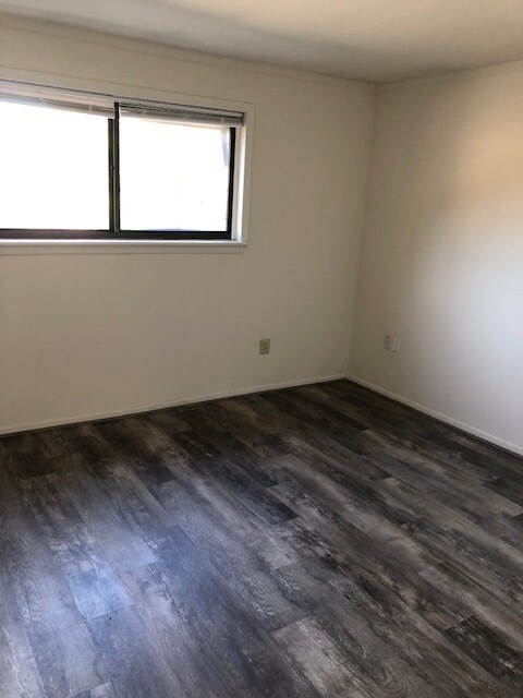 Building Photo - 523 Stony Way