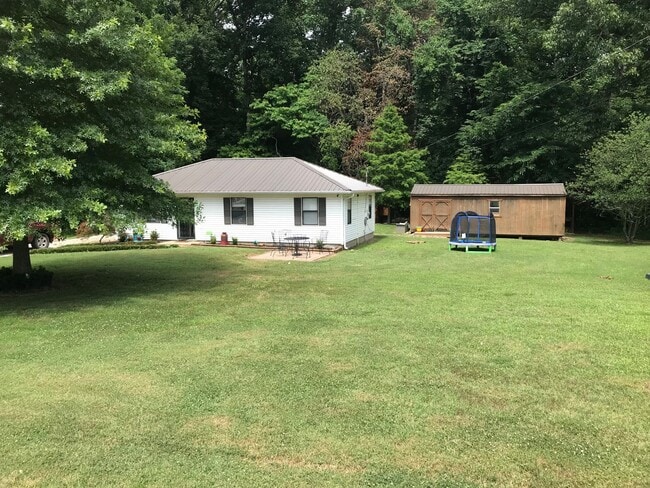 Building Photo - Completely Remodeled Home on a Dead End Road