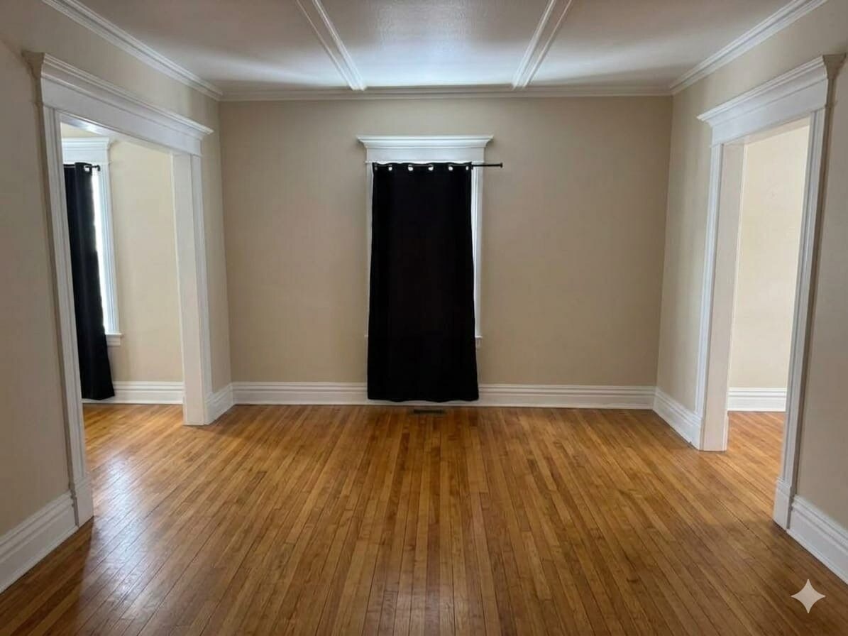 Building Photo - 901 W Main St