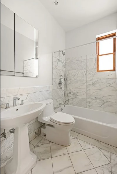 Building Photo - 323 Washington Ave