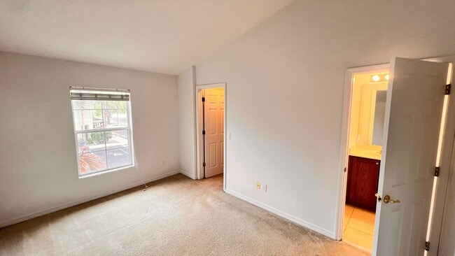 Building Photo - Spectacular 2 Story 2 bed and 2 bath condo at Regent Park!!