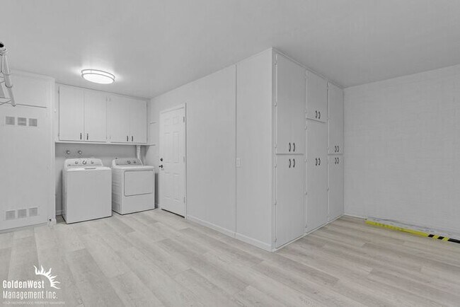 Building Photo - Beautiful 3Bdm 2Ba Home in Suncity!