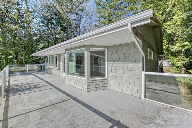 Building Photo - Updated Mid-Century 4BR / 2.5BA Daylight Ranch w/ Panoramic Views, Double Decks, A/C + 2-Car Garage