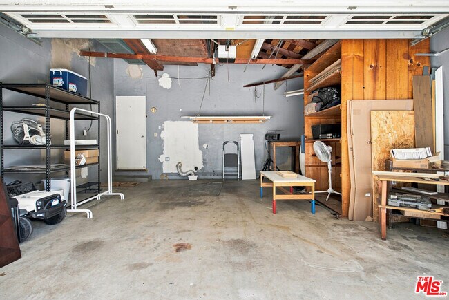 Building Photo - 110 S Elwood Ave