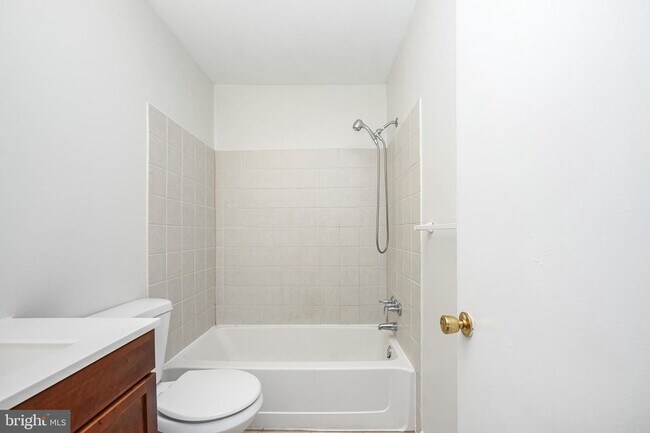 Building Photo - 37 Arrowwood Ct