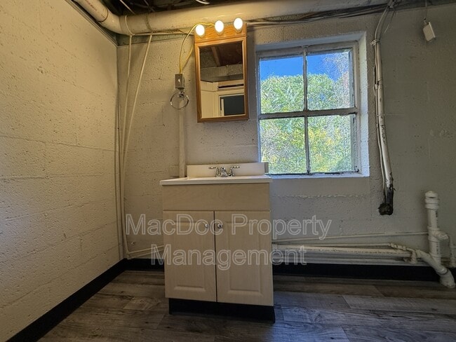 Building Photo - 1719 Lafayette Blvd