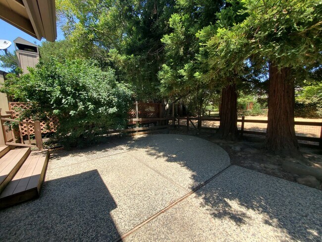 Building Photo - 3113 Lippizaner Ln
