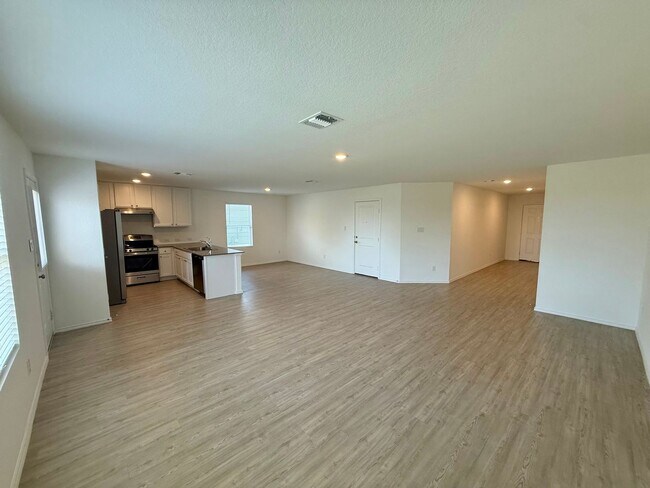 Building Photo - 6679 Cibolo Springs