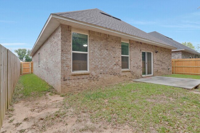 Building Photo - 5402 Parkside Dr
