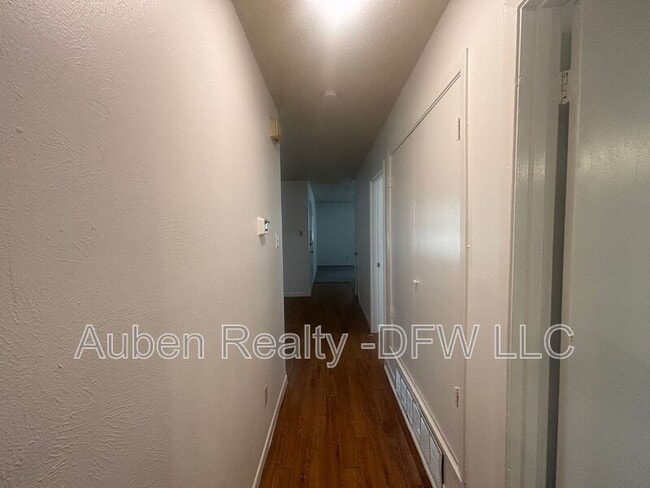 Building Photo - 1510 Blackwell Dr