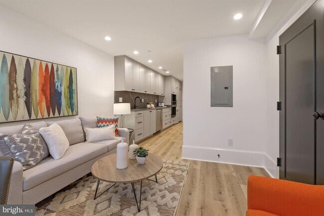 Building Photo - 1979 Biltmore St NW