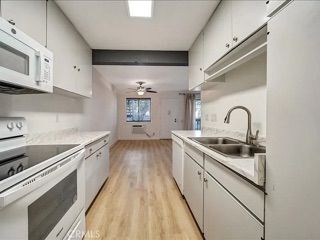 Building Photo - 302 Miraleste Dr
