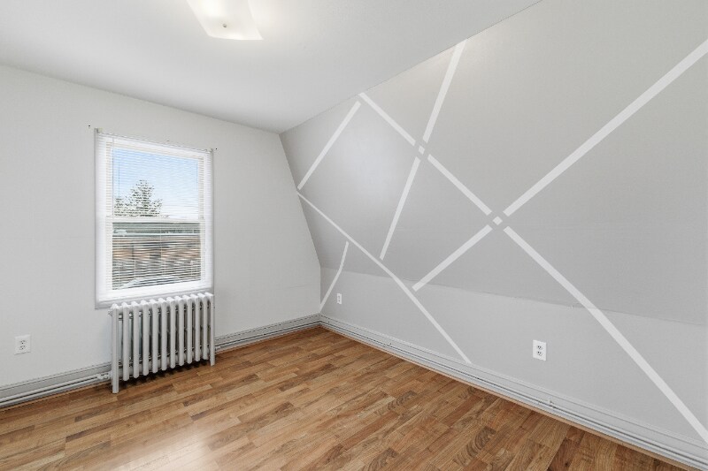 Building Photo - 2 Grandview St