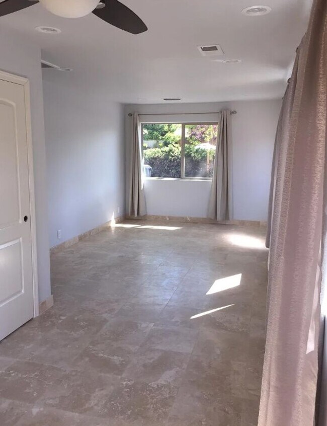 Building Photo - 1 Bedroom 1 Bathroom Single Level in Jacks...