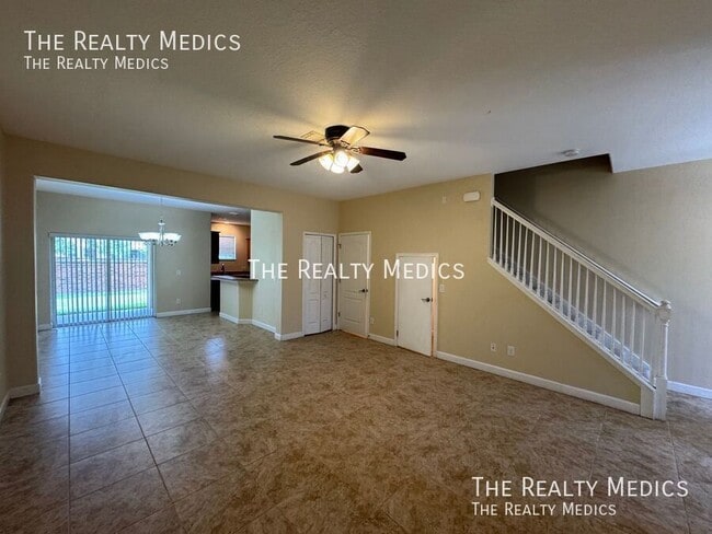 Building Photo - 2832 Adelaide Ct