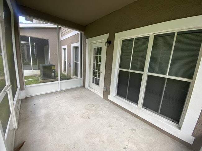 Building Photo - 8202 Downpatrick Ct