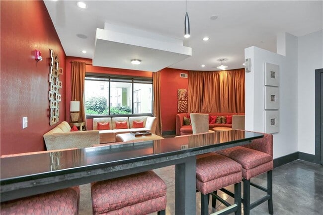 Building Photo - 799 Hammond Dr