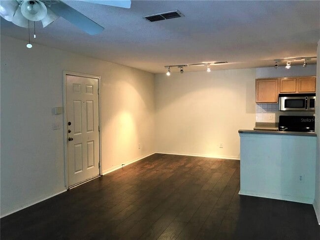 Building Photo - 7630 Pissarro Dr