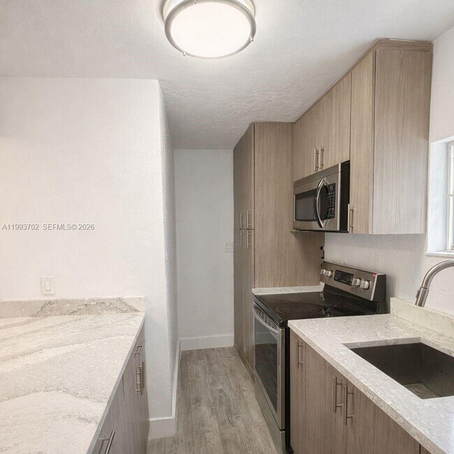 Building Photo - 1538 NW 66th St