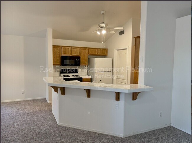 Building Photo - 2669 Alamos Ave