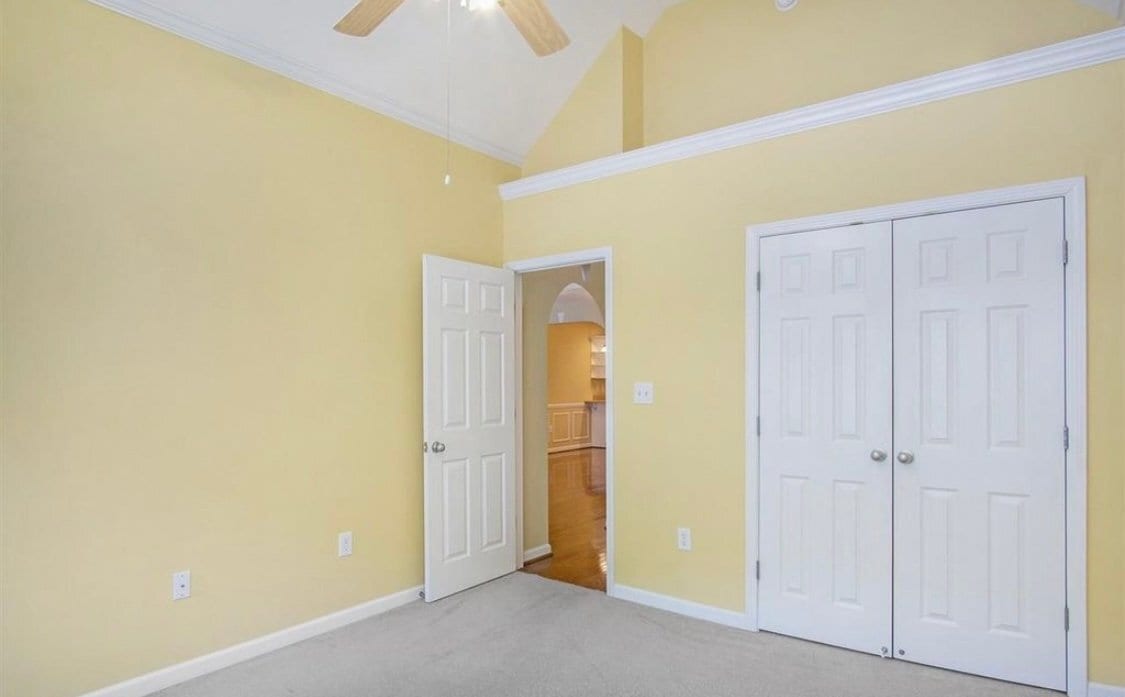 Building Photo - 121 Hayesbury Ct